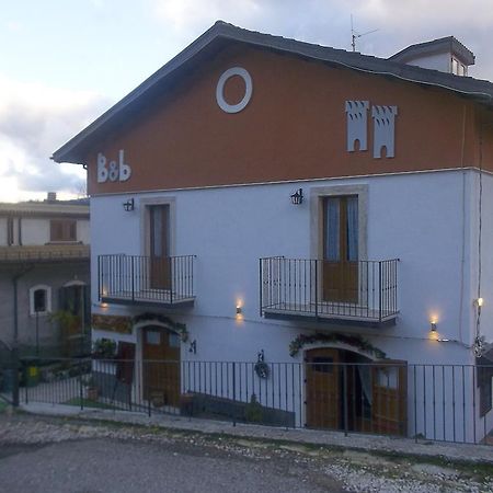 Le Antiche Torri Bed & Breakfast Пескасероли Екстериор снимка