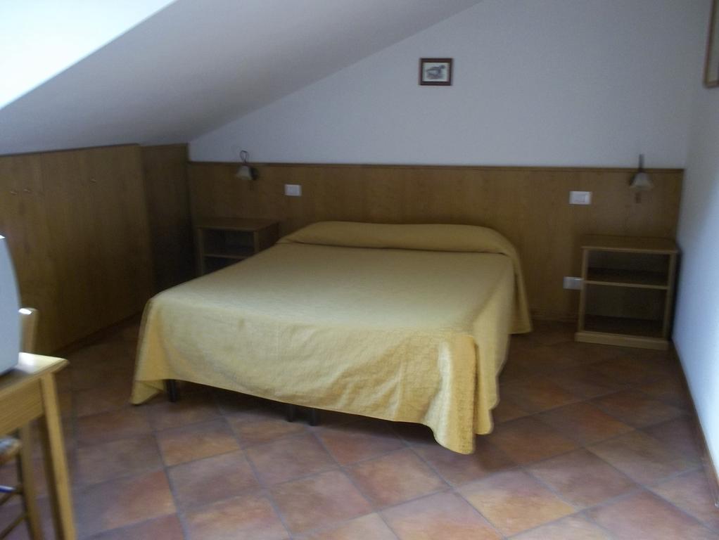 Le Antiche Torri Bed & Breakfast Пескасероли Екстериор снимка