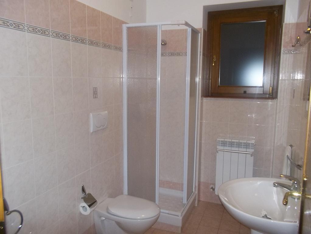 Le Antiche Torri Bed & Breakfast Пескасероли Стая снимка