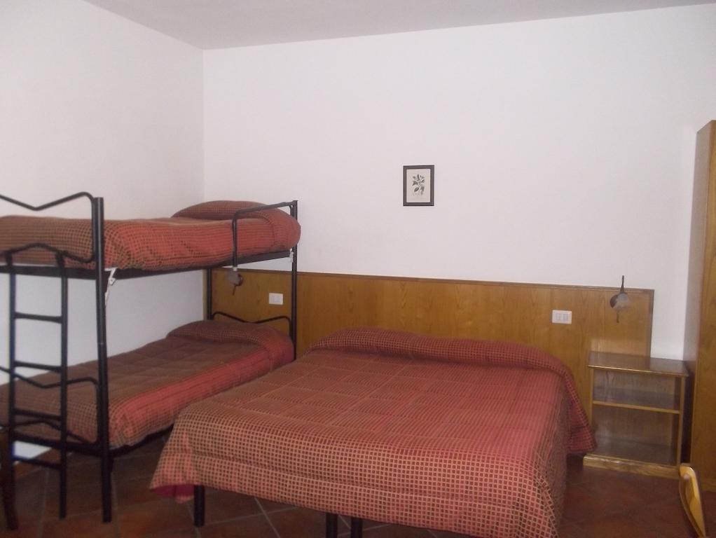 Le Antiche Torri Bed & Breakfast Пескасероли Екстериор снимка