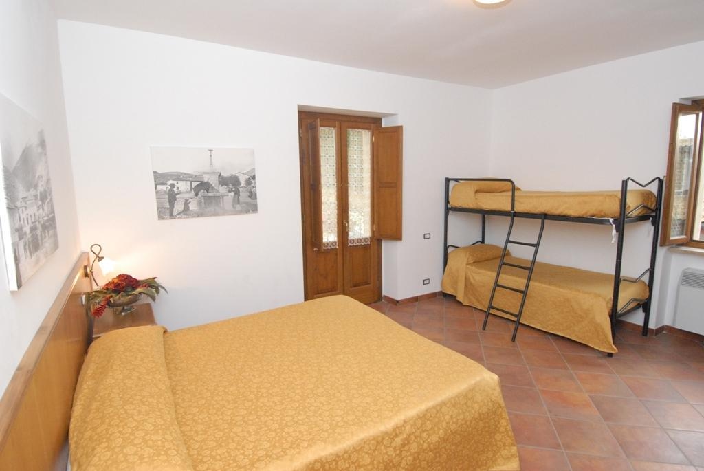 Le Antiche Torri Bed & Breakfast Пескасероли Екстериор снимка